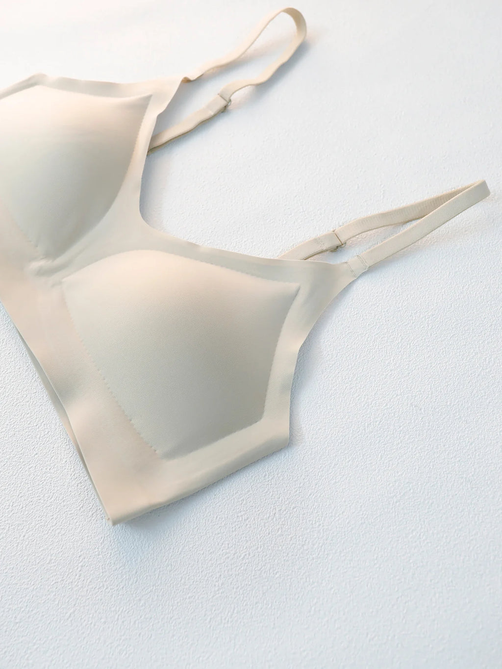 Seamless Wire-Free V-Neck Bra